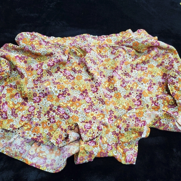 Floral Print Shorts - Picture 7 of 9